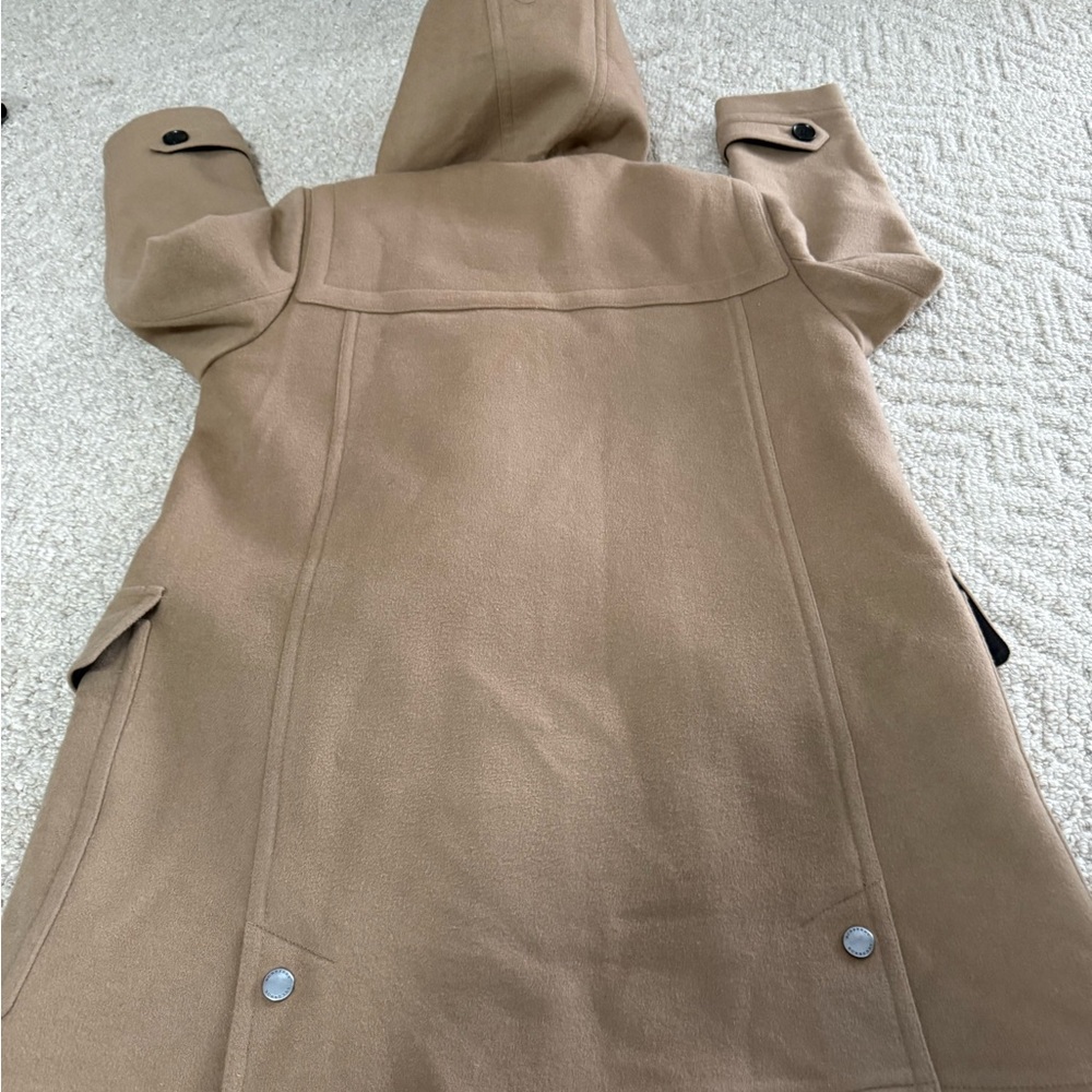 Burberry duffle coat in a beige or camel colorway with a heart-pattern EUC - Picture 9 of 13